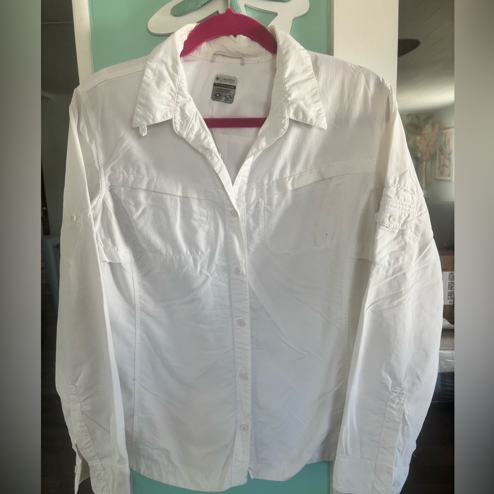Columbia  Titanium White Long Sleeve Shirt